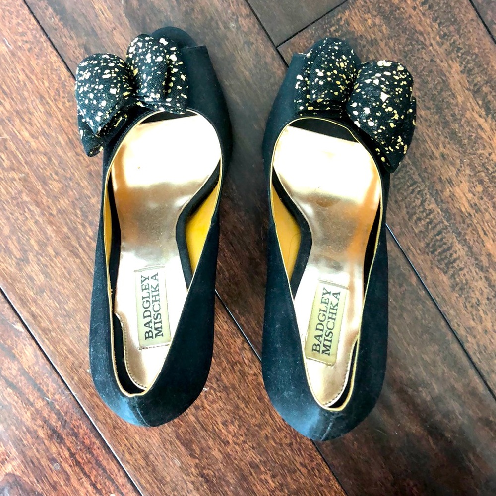 Badgley Mischka satin heels